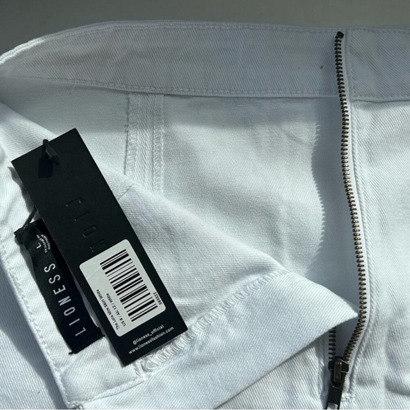 Lioness White Mini Skirt - Picture 2 of 5